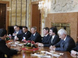 23. 4. slovenská delegace vedená předsedou Národní rady Slovenska na setkání v rezidenci primátora hl. m. Prahy